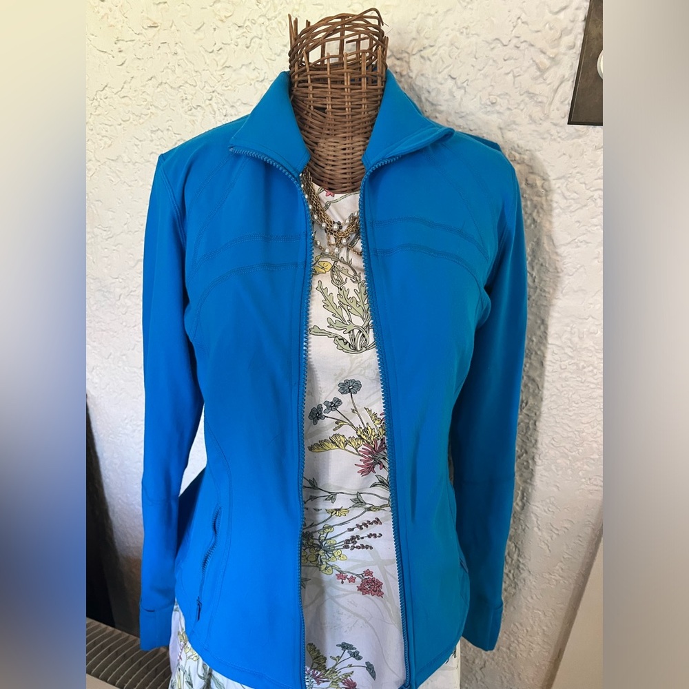 Lululemon Define Jacket size 10-EUC! Rare color! Gorgeous!